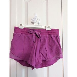 Original Lululemon Hotty Hot Shorts pink Low Rise Size 2 2.5" inseam